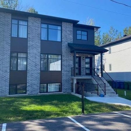 Superbe 5 ½ style condo (2019) – 2 stat. – Prêt pour Borne Électrique - Photo 3
