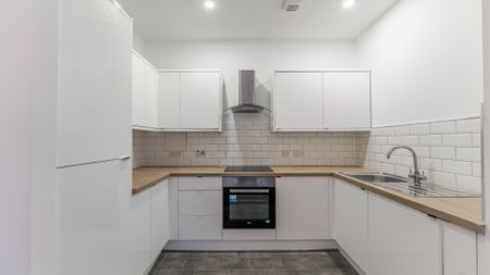 Virginia Street Flat 2/1 - Photo 4