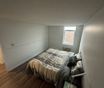 For Lease - 45 Pond Mills Road Unit# 803, London South, Ontario - Photo 3