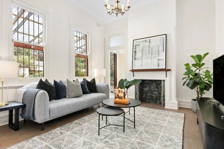 KING OF THE HILL 'HILLVIEW' GRAND EDWARDIAN RESIDENCE - Photo 2