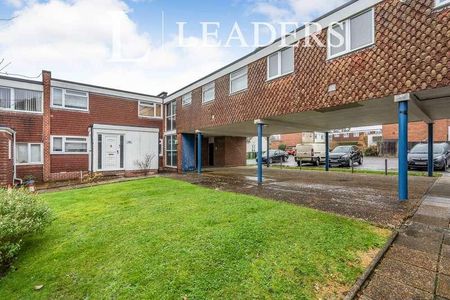 Whitebeam Close, PO14 - Photo 3