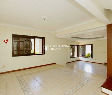 Casa com 4 quartos e 338m² para alugar em Jardim Planalto, Porto Al... - Photo 1