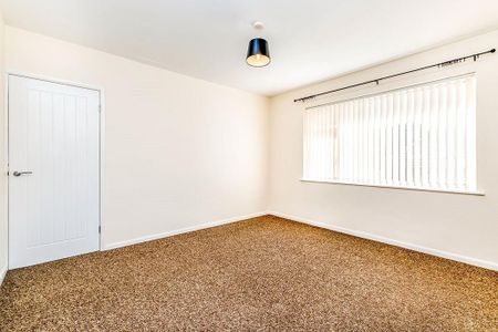 3 bedroom apartment to rent - Photo 3