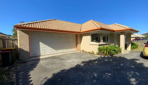 Comfortable family home in botany - Photo 1