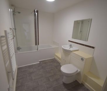 2 bedroom flat to rent - Photo 6