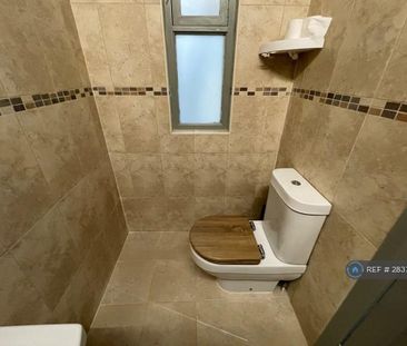 Studio to rent - Photo 6