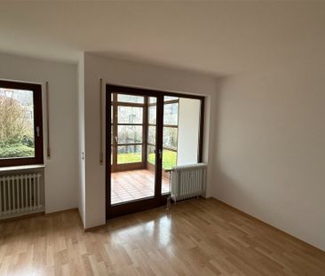 Zen­tra­le, teil­re­no­vier­te Woh­nung mit EBK in Wein­gar­ten zu ... - Photo 5