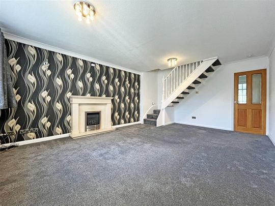 2 bedroom Semi-detached house to rent - Photo 1