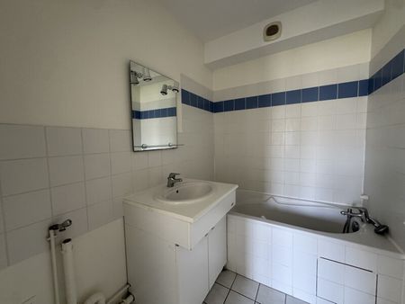 Location Appartement 2 pièces 40m² ORLEANS 45000 - Photo 3