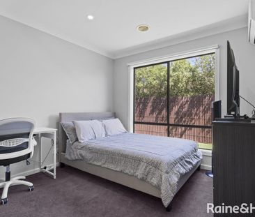 Stunning Family Home That Combines Comfort, Style, And Convenience - Photo 5