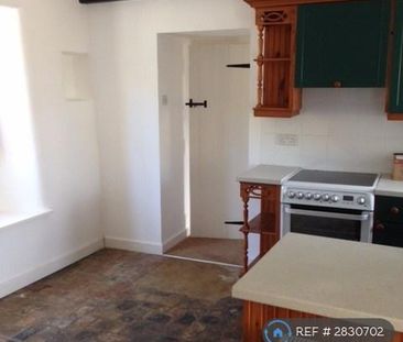 2 bedroom semi-detached house to rent - Photo 4