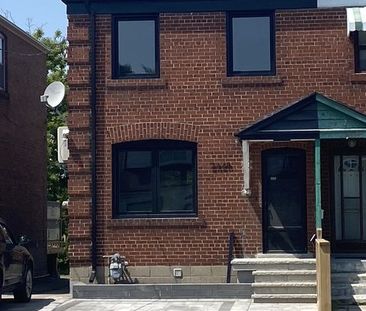 For Lease - 2448 Gerrard Street Unit# Upper, Toronto, Ontario - Photo 3