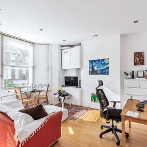 1 bedroom flat to rent - Photo 2