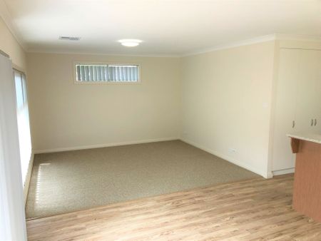 Beautifully Finished and Superbly Appointed Family Home! - Photo 4