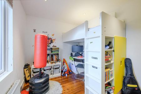 3 bedroom flat to rent - Photo 5