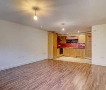 2 bedroom flat to rent - Photo 3