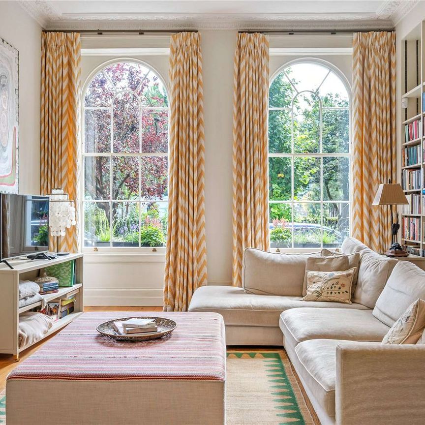 SHORT LET. Exceptional Grade II Listed Home on Duncan Terrace. - Photo 1