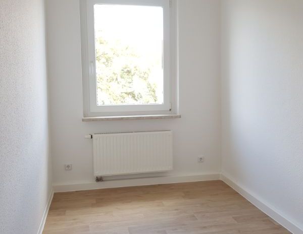 Wir sanieren nach Ihren Wünschen! 3-Raumwohnung mit Balkon in Merseburg Nord - Photo 1