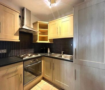 Ardee Court, Ardee Street, Dublin 8 ** 5 MONTH LEASE AGREEMENT ONLY ** - Photo 1