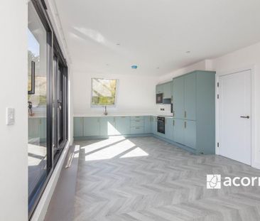 3 bedroom flat to rent - Photo 4