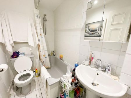 1 bedroom flat to rent - Photo 2