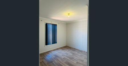 Brand New Kitchen, Fresh Paint and Brand New Flooring! - Photo 5