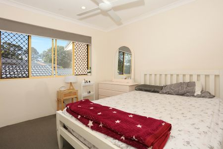 Conveniently located townhouse - Photo 4