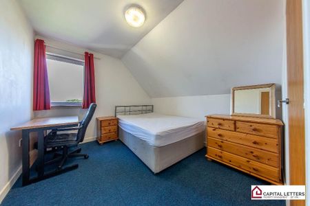 5 bedroom detached house to rent - Photo 4