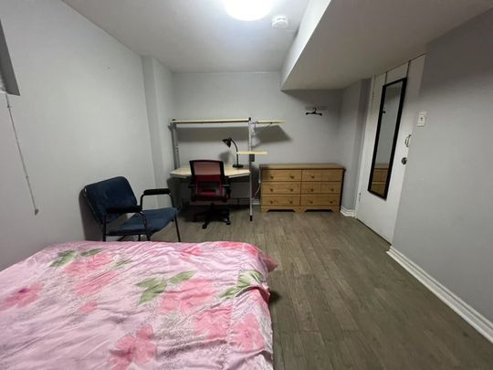 For Lease - 16 Farmington Crescent Unit# Bsmt, Toronto, Ontario - Photo 1