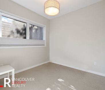 Laneway House in Vancouver West Side, BC - Photo 6