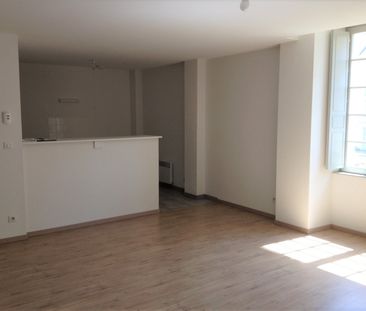 Location Appartement 2 pièces 60m² SAUMUR 49400 - Photo 1