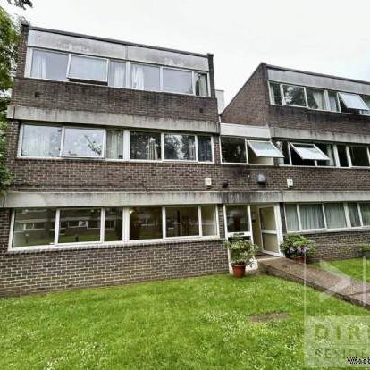 2 bedroom property to rent in Epsom - Photo 1