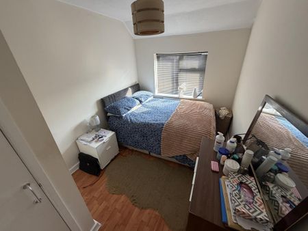 3 bedroom terraced house to rent - Photo 3