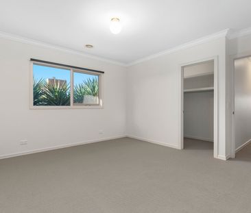 Three bedroom townhouse - Photo 3