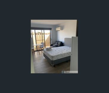 BRAND NEW STUDIO BEDSIT - Photo 6