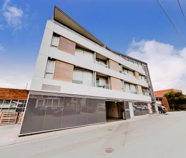 Large Studio - Photo 6