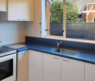 Townhouse Living - Photo 2