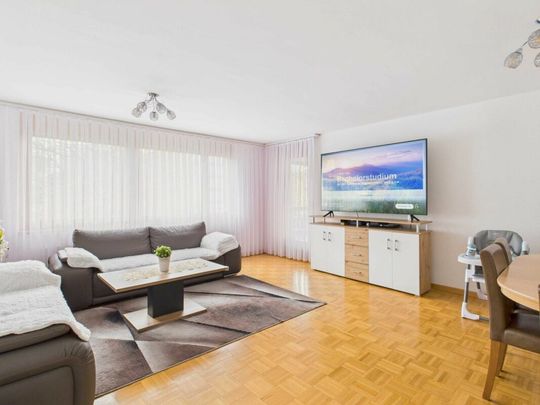 Grosszügige 4.5-Zimmerwohnung mit Balkon - Photo 1