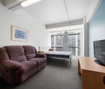 Bright, Spacious and Ready to Occupy! - Photo 1