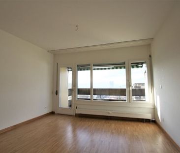 Grosszügige 5.0-Zimmerwohnung mit Dachterasse und Weitblick - Photo 4
