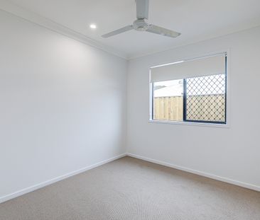 Stylish 3 Bedroom Duplex - Photo 2