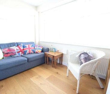 Hale Way, Frimley, Camberley, Surrey, GU16 - Photo 1