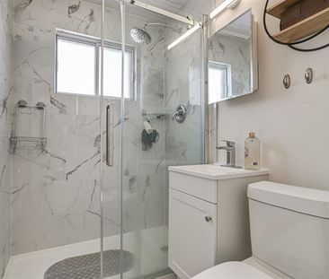 2447 Av. West Hill - Photo 5