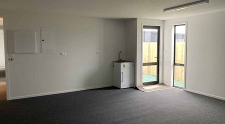 Family Home in Rototuna North - Photo 4