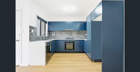 Beautiful Freshly Renovated 4 Bedroom Home! - Photo 4