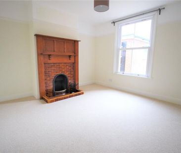 3 bedroom detached house to rent - Photo 2