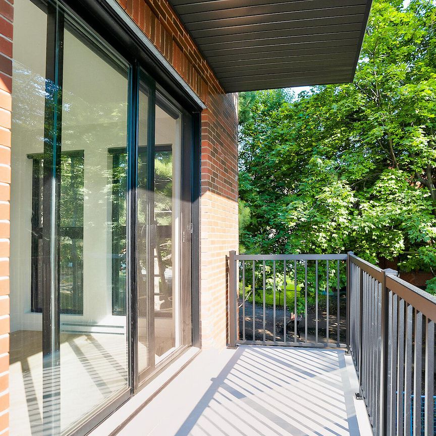 3844 Rue Saint-Jacques, Montréal, QC - Photo 1