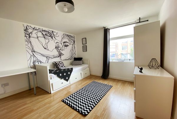 1 Bed Flat, Humberstone Gate, LE1 - Photo 1