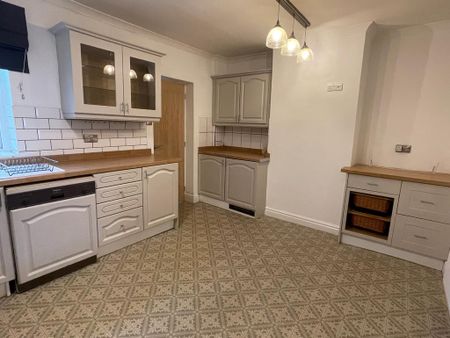 3 bedroom terraced house to rent - Photo 4