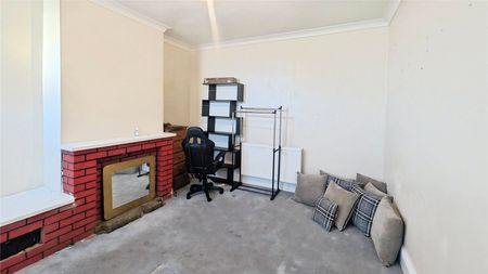 2 bedroom house to rent Garden Street, Goldthorpe, Rotherham, South Yorkshire, S63 - Photo 4